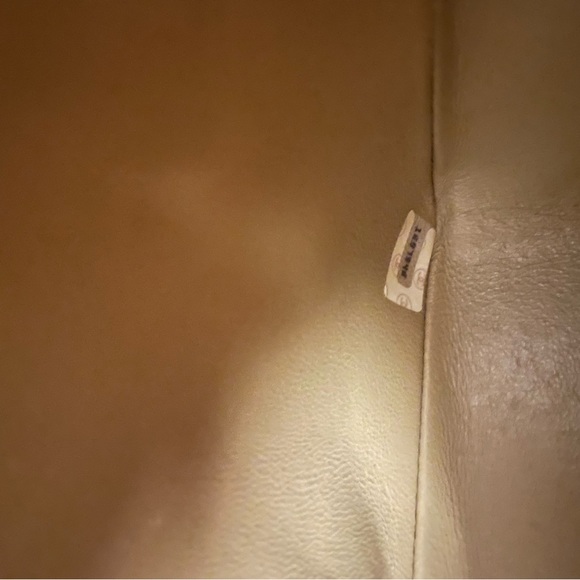 Chanel vintage beige single full flap 24k gold plated hardware with turn lock - Picture 3 of 13